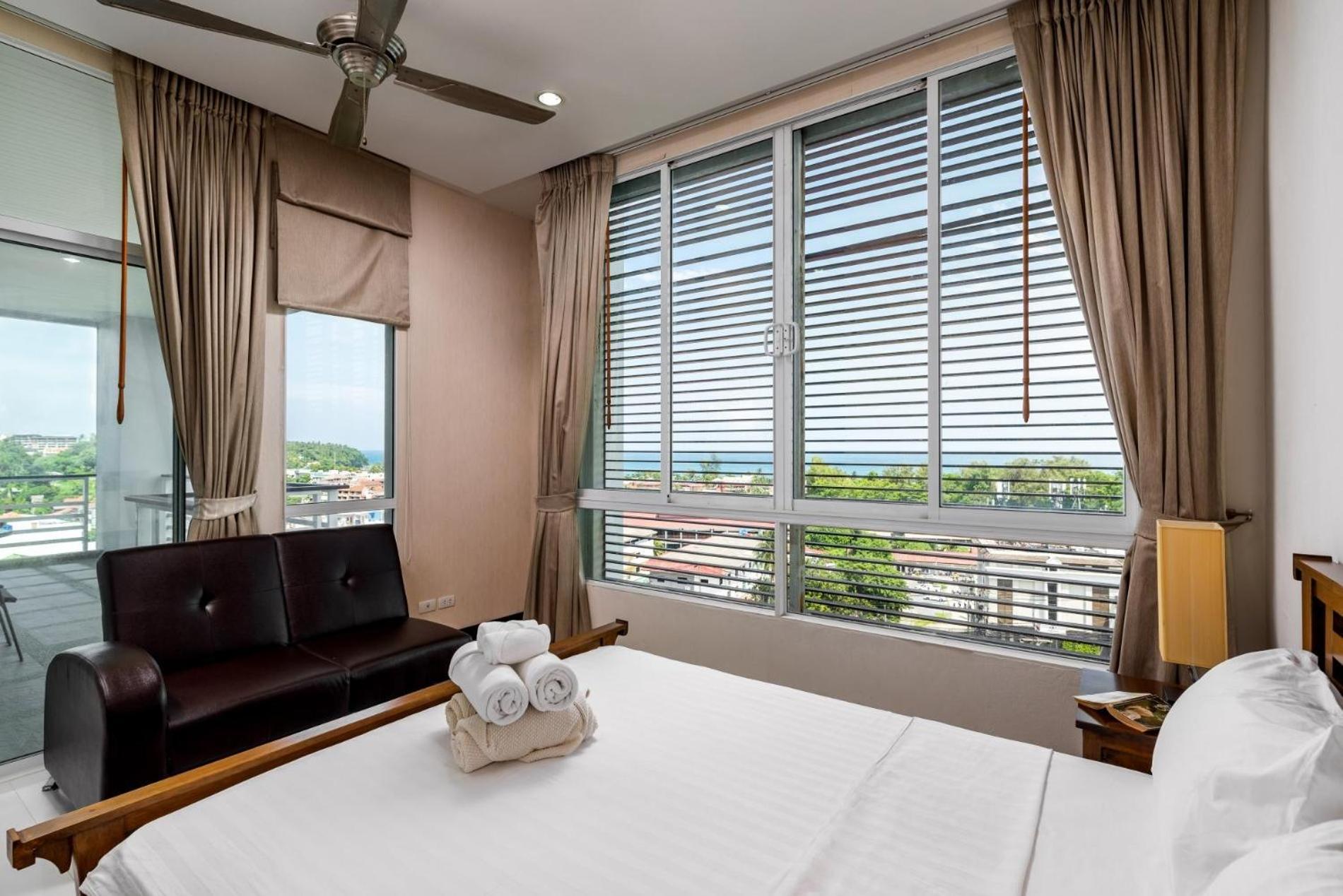 Veloche 2 Bedroom Apartment With Seaview Karon Bagian luar foto