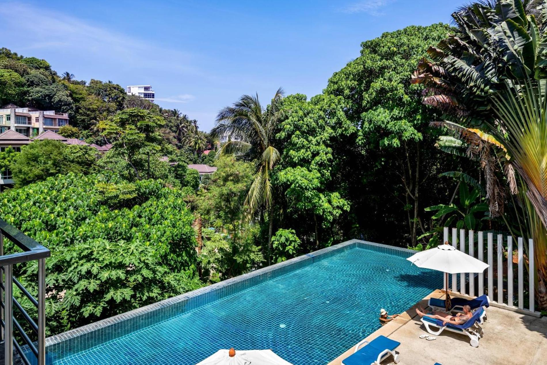 Veloche 2 Bedroom Apartment With Seaview Karon Bagian luar foto
